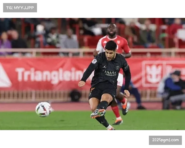 巴黎圣日耳曼官方确认，姆巴佩因脚踝扭伤将缺席本月剩余联赛